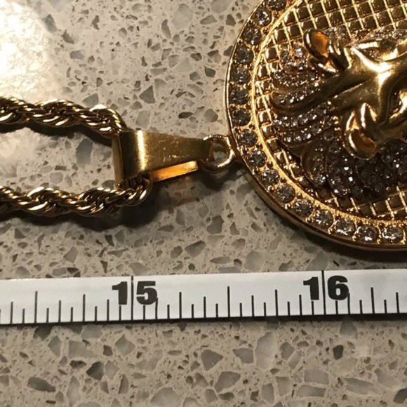 30” Gold Chain w/ 2’ “Silver Dollar Size” Lion Med - Picture 5 of 6